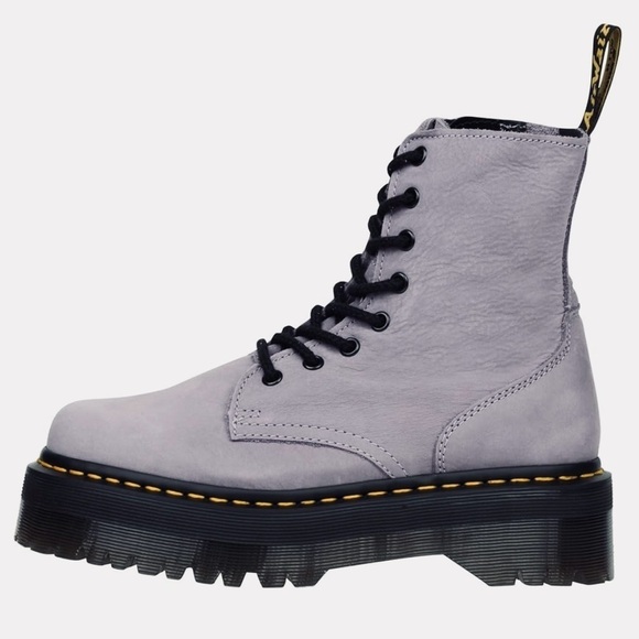 Dr. Martens Grey Jadon 8-Eye Leather Platform Boot NWOB Size 9 Women/8 Men - Picture 5 of 9